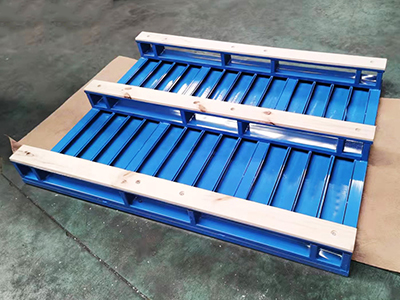 Pallet with wooden strips